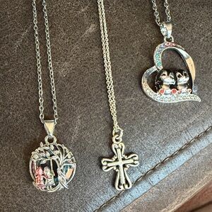Beautiful Dainty Necklace Trio